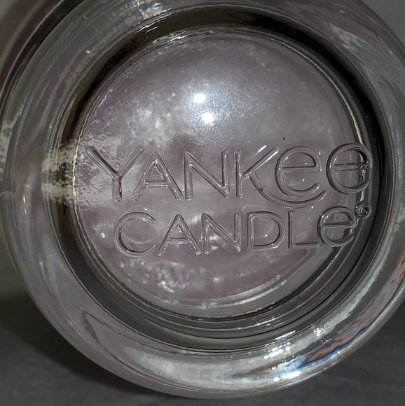 💜 Yankee Candle 'Honey Lavender Gelato' 💜 - Picture 4 of 5